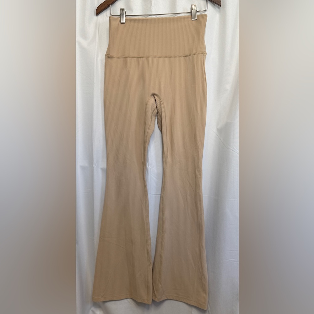 All in Motion Ribbed Flare Leggings